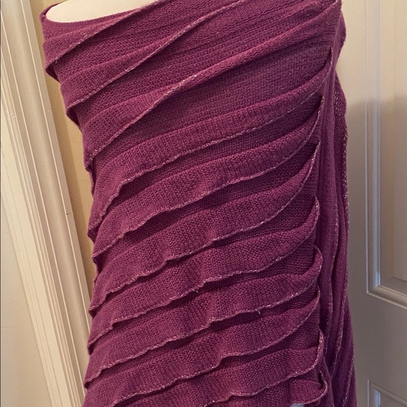 Ruffled Purple poncho Sweater size M - Picture 7 of 9